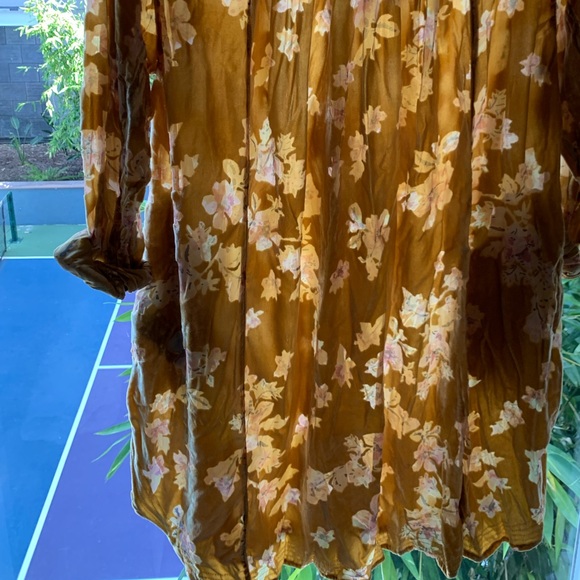 LAST ONE☝️ Free People Sorrento velvetburnout maxi - Picture 8 of 15